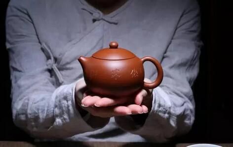 一笑傾人城，美徹千年西施壺 www.szwsmoon.cn
