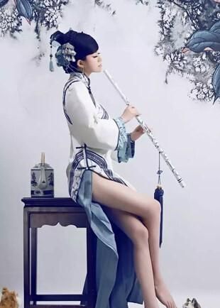 青花瓷的雅，勝卻人間春色 www.szwsmoon.cn